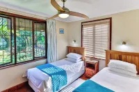 Zuider Zee Guest House Hotels in Shaka's Rock