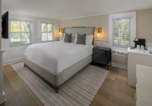 The Huntting Inn Hotels in 