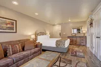 Winter Ski-in Out Studio Sleeps 4, Steps to Historic Main St - Parkering