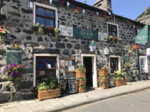 The Golden Fleece Inn Hotels in Porthmadog