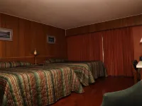Timberlodge RV & Campground Hotels in Alberni-Clayoquot