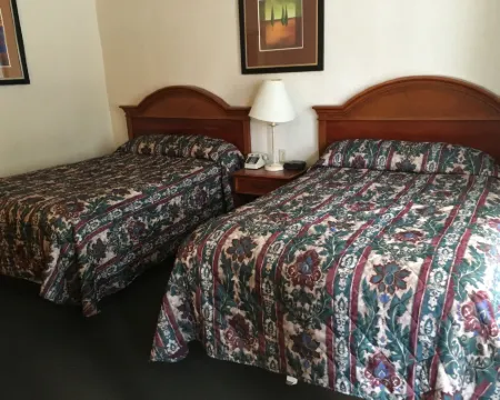 Landmark Motor Inn Hotels in Moreau