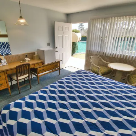 Harborside Motel