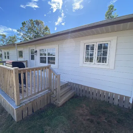 The Pines Motel and Cottages