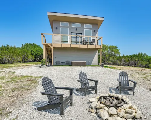 Hot Tub & Valley Views: Hidden Gem in Texas Hotels in Bosque County