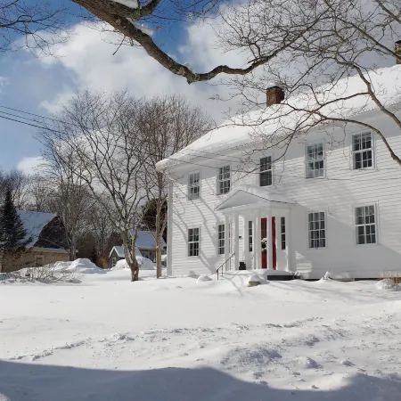 Grand Oak Manor Bed and Breakfast
