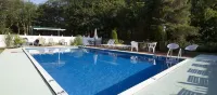 Footbridge North Hotel - Pool