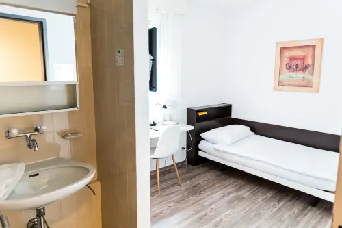 city hostel Geneva sarl