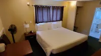 Comox Valley Inn & Suites Hotels in Courtenay