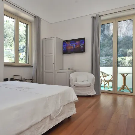 Villa Lara Hotel