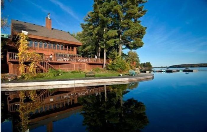 Westwind Inn on the Lake