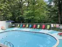 The Lodge Hotels in Cedar Township