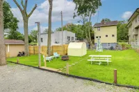 Near Campus & Dtwn! Dog-Friendly Dayton Retreat - Homestays