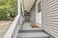 Cozy Springfield Apartment, Close to Parks!