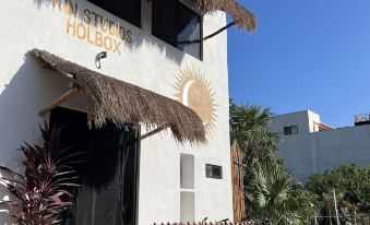 Casa Tekio Holbox by KIN Studios