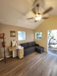 Couple’s Peaceful Getaway - 4 Minutes from Village