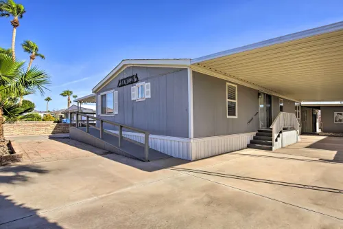 Cozy Yuma Retreat w/ Furnished Patio & Grill! - Kitchens
