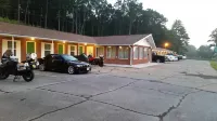 Murphy Motel - parking