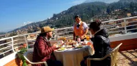 Hotel Morales - parking