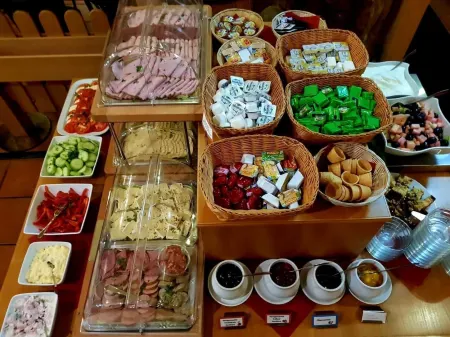 Filmhotel Lili Marleen Отели в г. Нутеталь