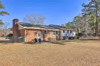 Family-Friendly New Bern Home with Backyard!