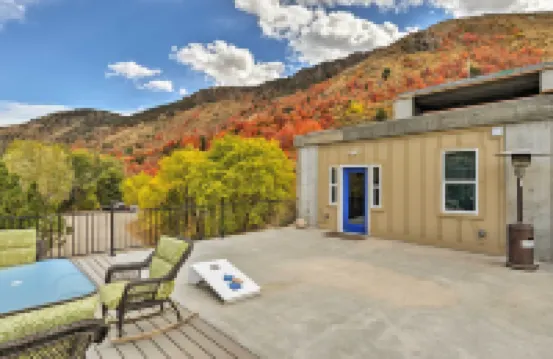 Lava Hot Springs Studio - Walk to Portneuf River!