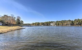 White Oak Creek Home w/ Views, Deck & Pool Access! - Housity
