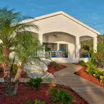 Coconut Beach Villa! Beachfront! Private Pool! Couples or Families! Great Value! Hotel Exterior