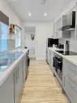 Sleeps 4- 1-Bedroom Apartment – Walking Distance to Grantham Town Centre!