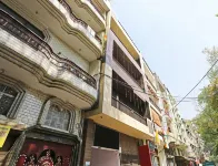 Twamev Punjabi Bagh Hotel a North West Delhi