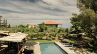 Pefkon Suites - بار