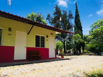 Hotel RV Park San Ramón โรงแรมใน