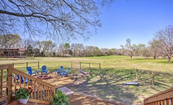 4 Mi to Dtwn: Mckinney Tiny Home w/ Fire Pit