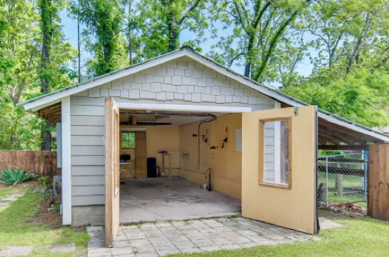 Downtown Brevard Home Walk to Bars and Breweries!