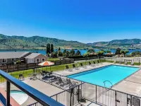 Lake Chelan Shores: Sandy Beach Delight # 1-5; Chelan, WA. Beautiful 2-bdr condo Hotels in Chelan