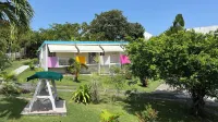 3 min from the beach! Lovely single-storey Ixora rental with terrace and balcony Hotels in 