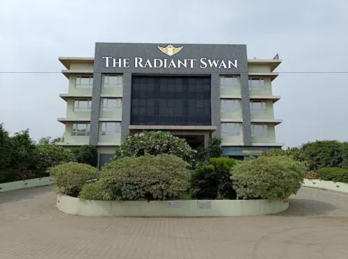 The Radiant Swan فنادق في Bharuch