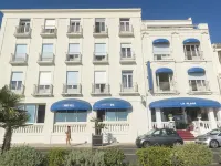 Cerise Royan - le Grand Hôtel de la Plage Hotels in Royan