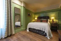 The Ragged Robin Hotels in Bramley