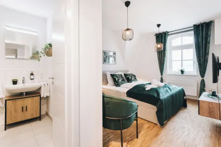 Oasis Appart - Wohnen in Dresden - Netflix - Tiefgarage - Dachterrasse Отели рядом с достопримечательностью «Шлос Пилльниц»