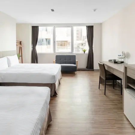 Hotel Brown
