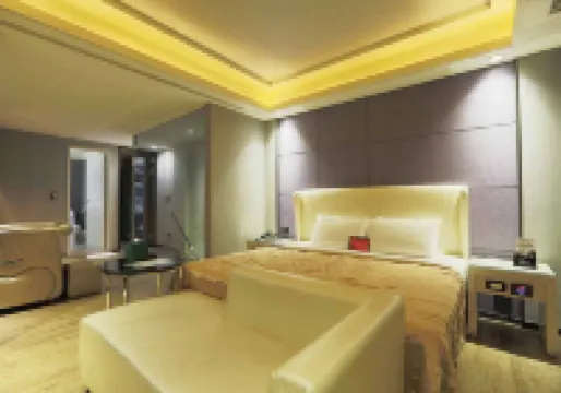 Royal Group Motel Buo Ai Branch Hotels in 