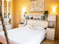 Kampanjola in Dahlet Pawluzzu Hotels in San Lawrenz