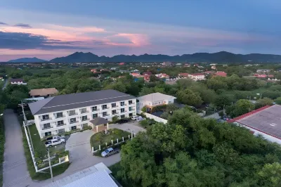 Privacy Residence Lopburi Các khách sạn gần Phra Narai Ratchaniwet