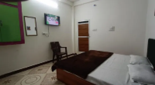 Goroomgo Shree Ram Kuti Homestay Ujjain