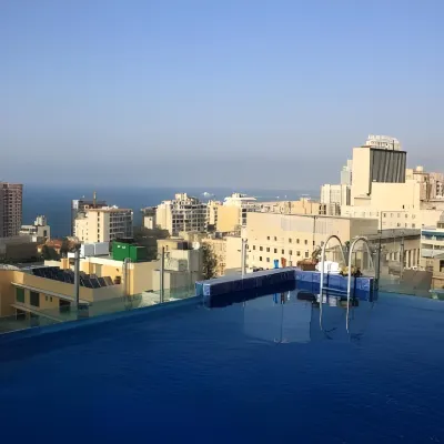 فندق و أجنحة ميدتاون Hotels near Basic Outlet Stores