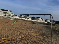 Charming Cape Cod house in Dennis Massachusetts. Pets Friendly!