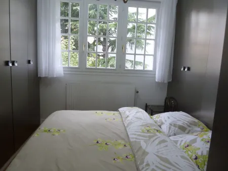 Villa  Paris Porte d'Italie,5Br, 4BA W A/C Garden, 2 Parkings Отели рядом со станцией Porte D'Italie Station