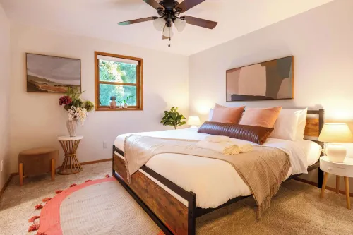 @ Marbella Lane - Hidden Gem on Scenic Shady Lake Hotels in Maple Heights-Lake Desire