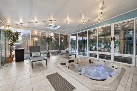 Sip, Sip Away by Avantstay Pool + Hot Tub